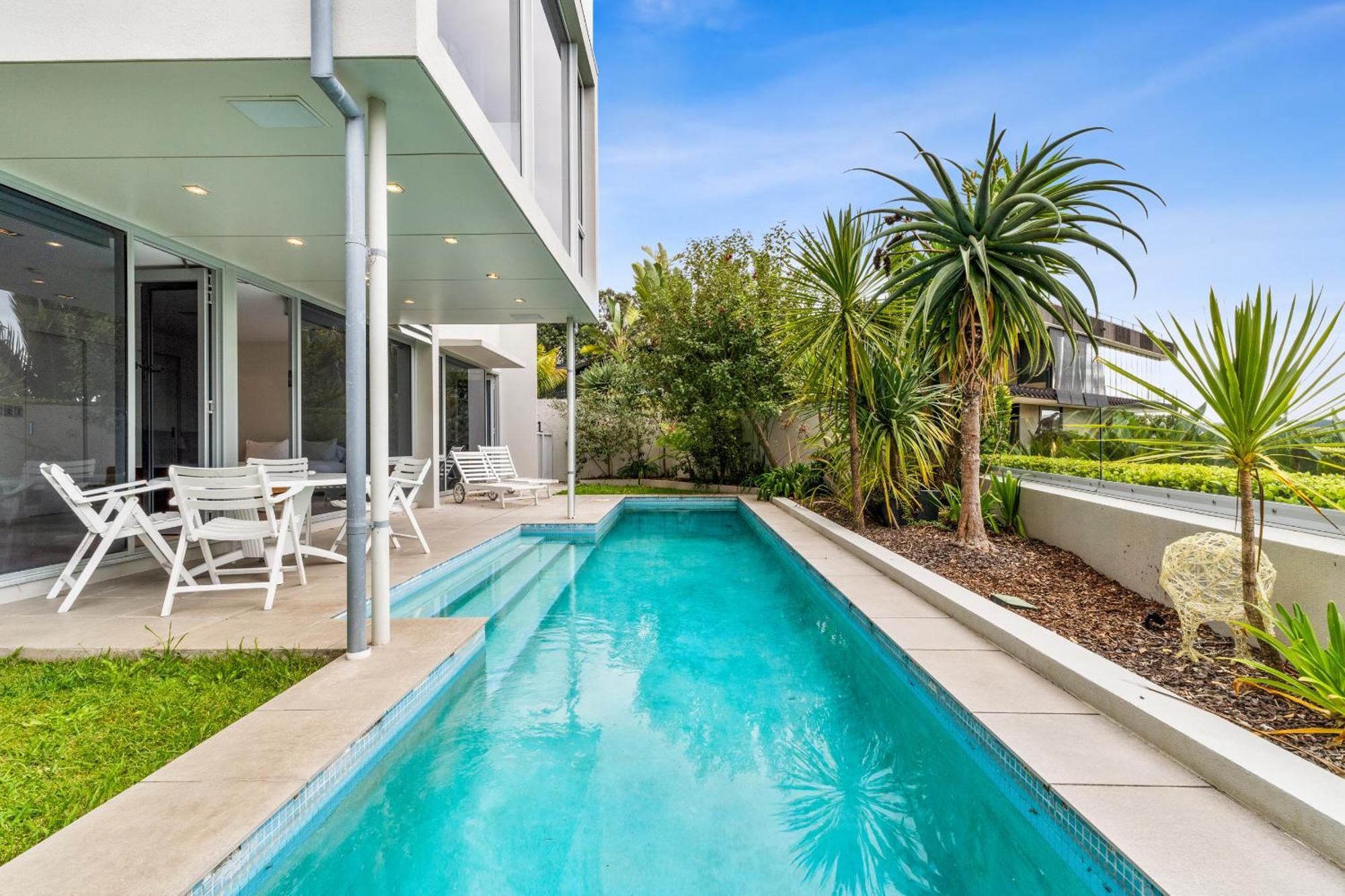 Вилла Sentinel Beach House - Auckland Holiday Retreat Экстерьер фото